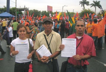 CEIHG volunteers with volantes photo